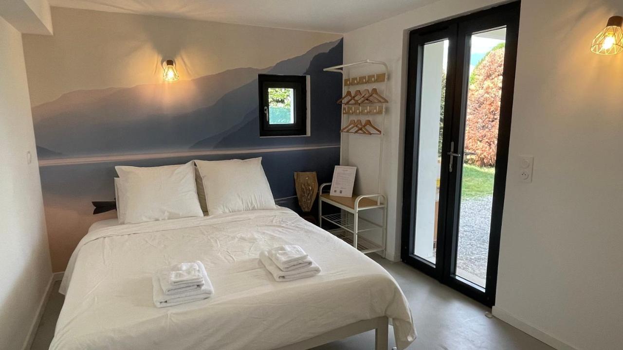 Le Chalet De La Plage Sevrier Bagian luar foto