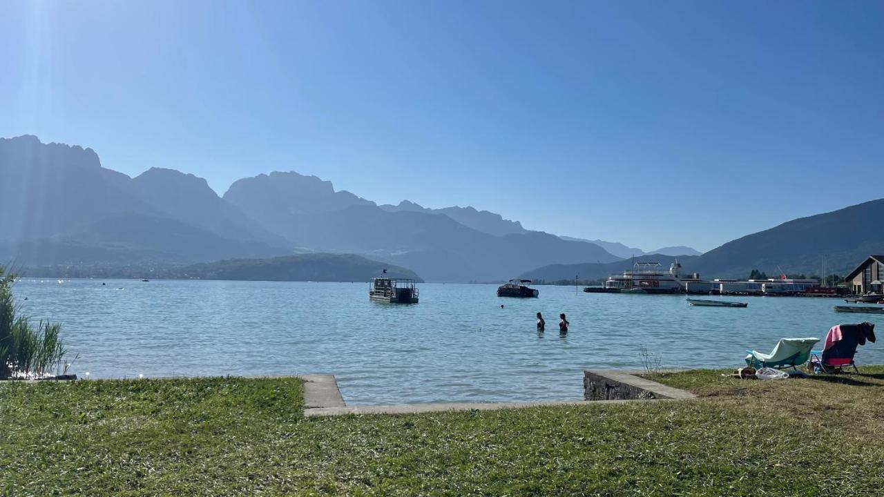 Le Chalet De La Plage Sevrier Bagian luar foto
